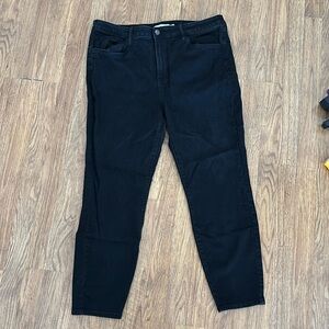 Women’s black jeggings